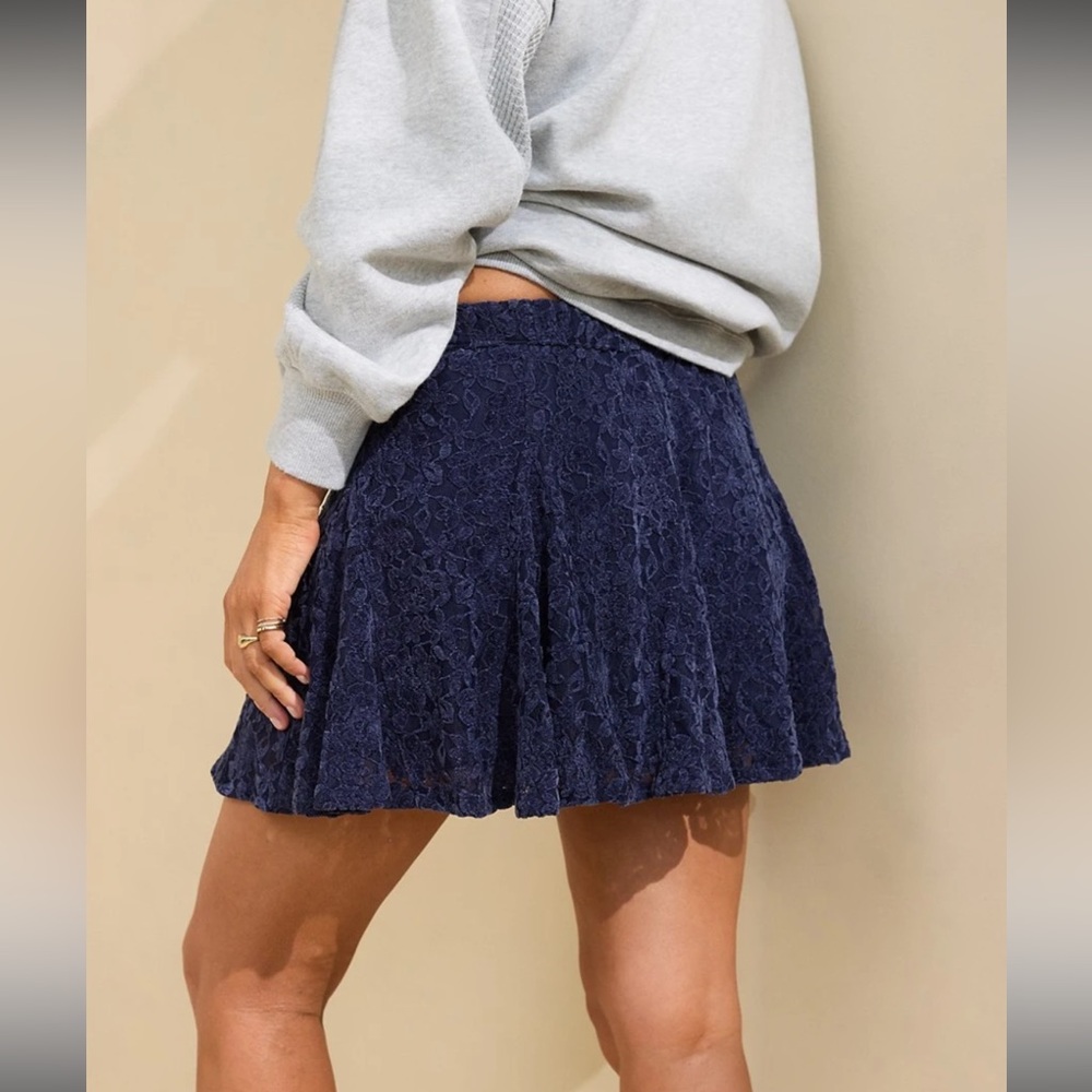 🩶Size XS - NWT: AERIE - Lace Godet Skirt - Picture 2 of 10